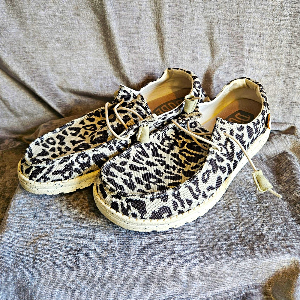 HEY DUDE Wendy Leopard Animal Print Canvas Lace-Up Lightweight US 9 EU 40